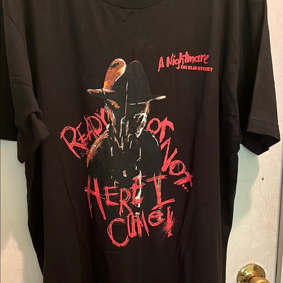 Black and Red Horror Graphic Short Sleeve Tee - Picture 1 of 4